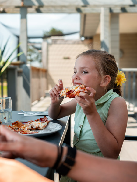 SSF LES ORMES FAMILY RESTAURANT 6