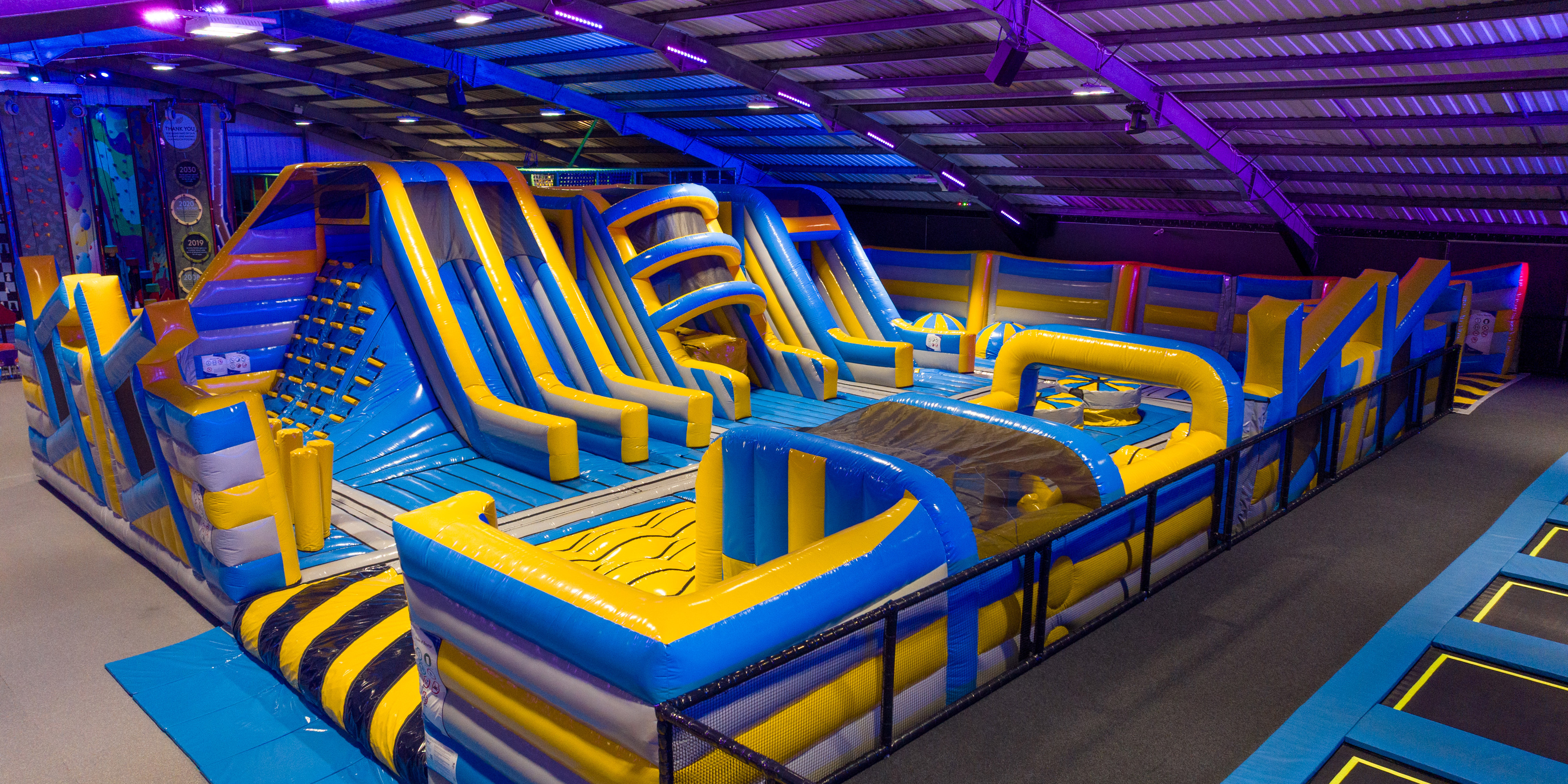 LES ORMES INFLATABLE ARENA STILLS 24