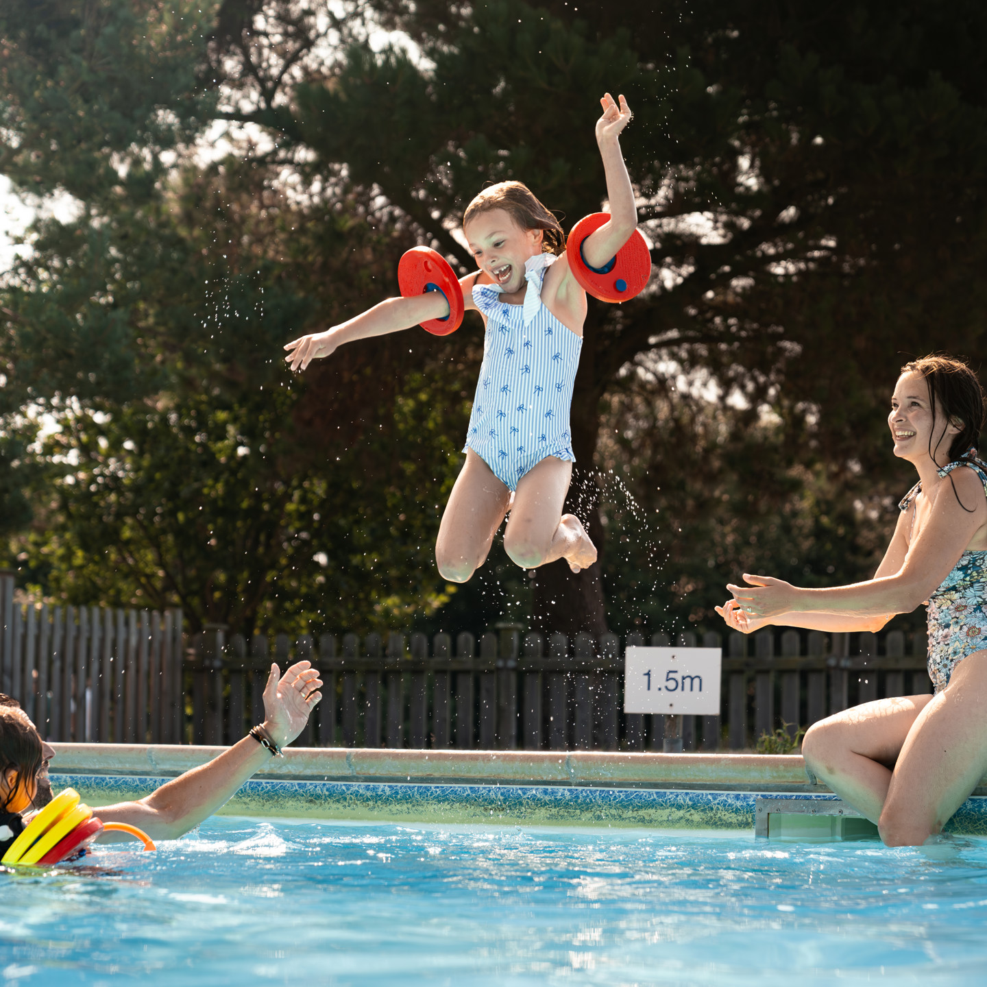 SSF LES ORMES FAMILY POOL 7