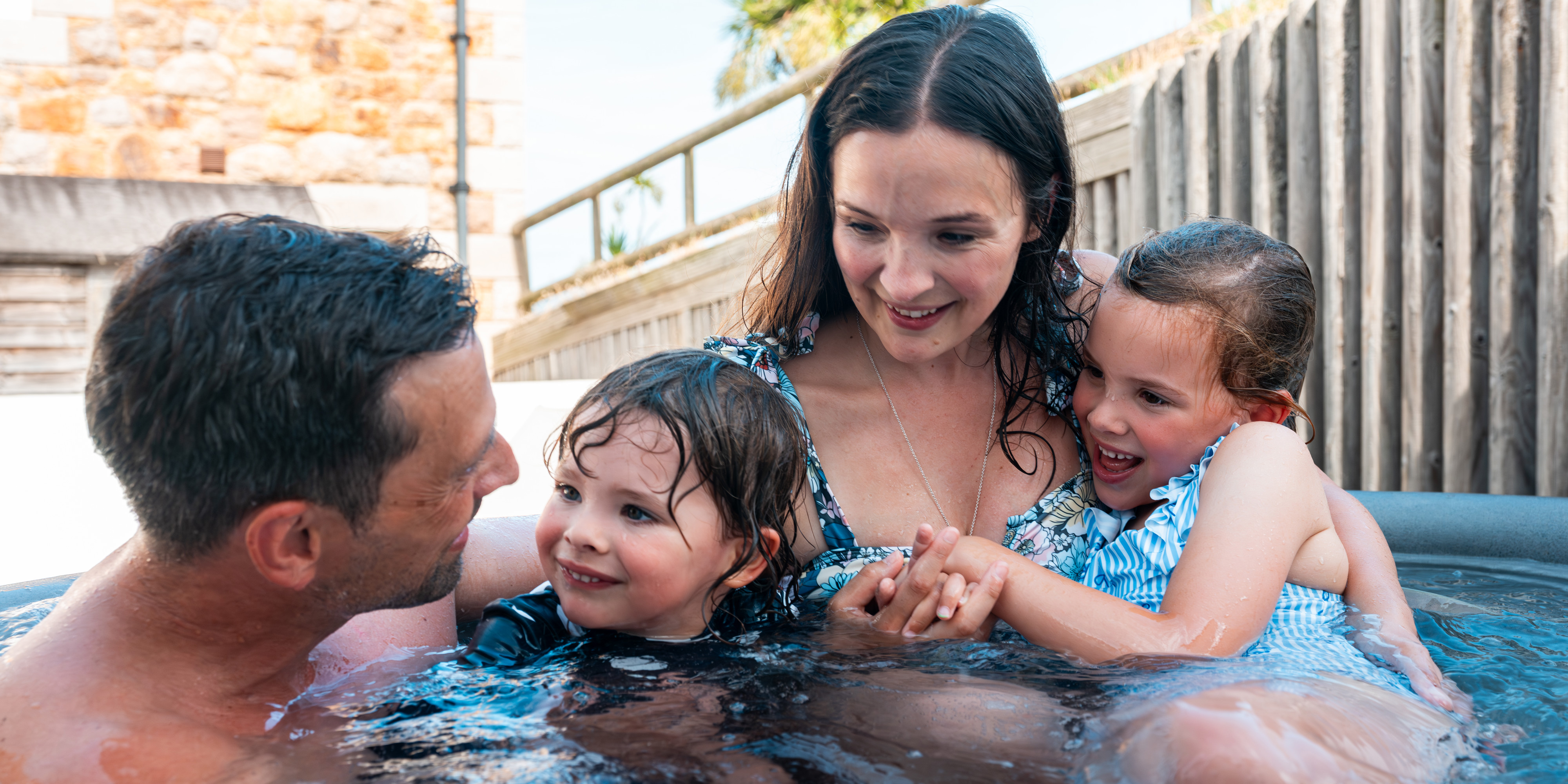 SSF LES ORMES FAMILY COASTAL HOT TUB 5