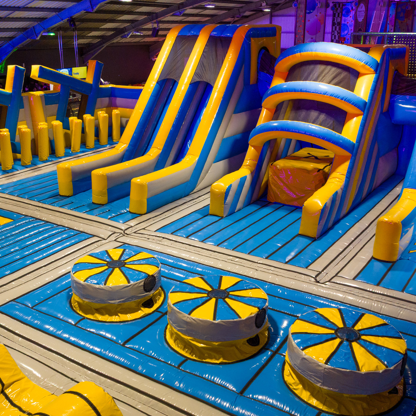 LES ORMES INFLATABLE ARENA STILLS 21
