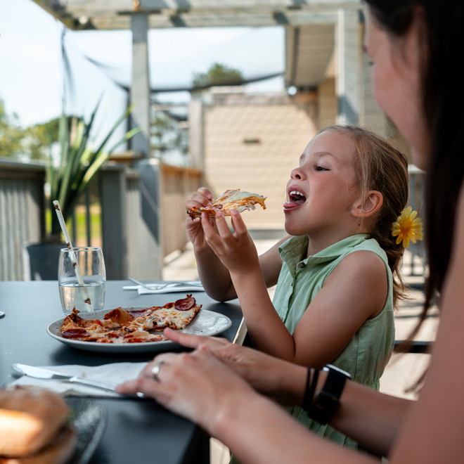 SSF LES ORMES FAMILY RESTAURANT 5