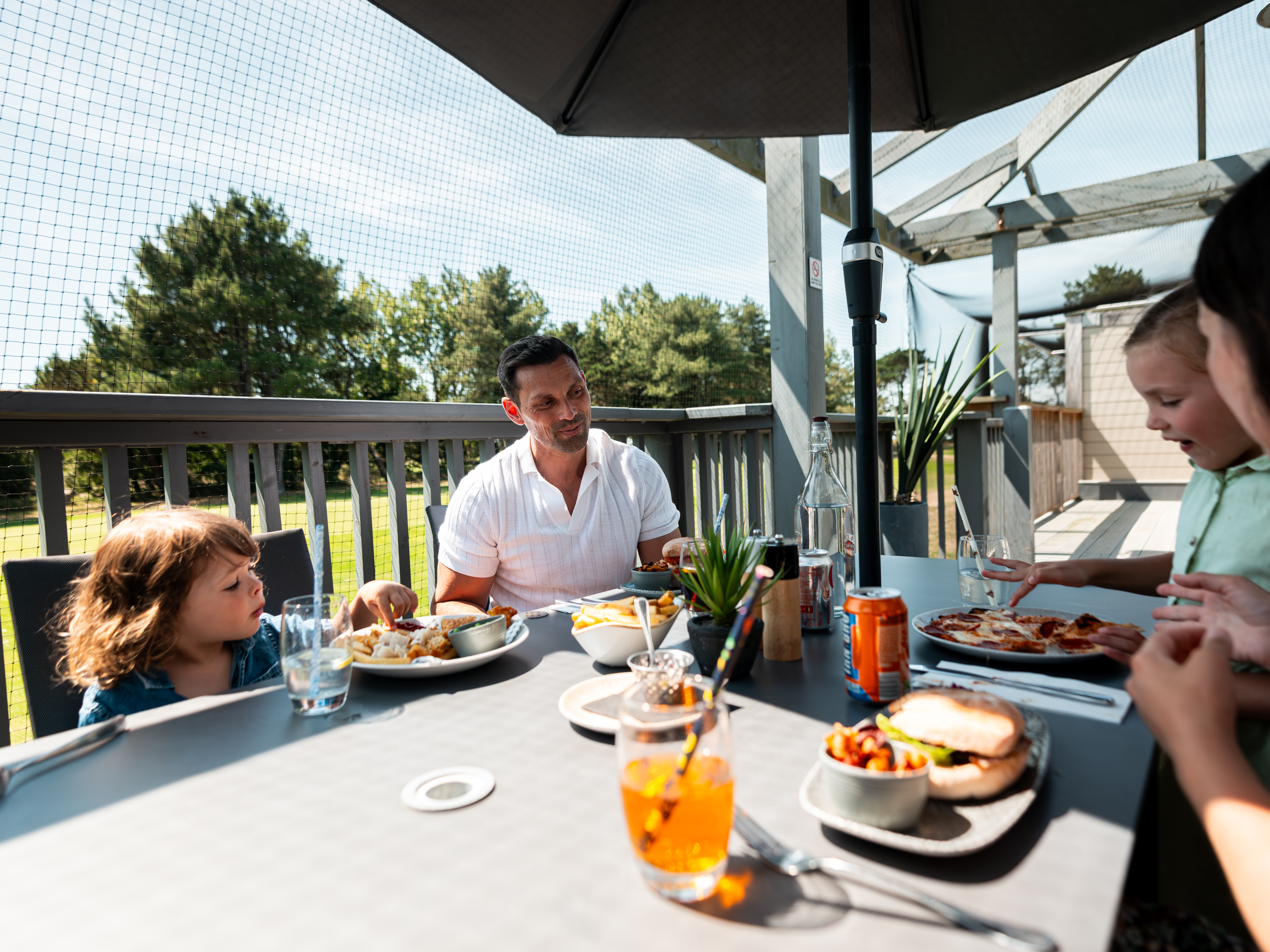 SSF LES ORMES FAMILY RESTAURANT 2