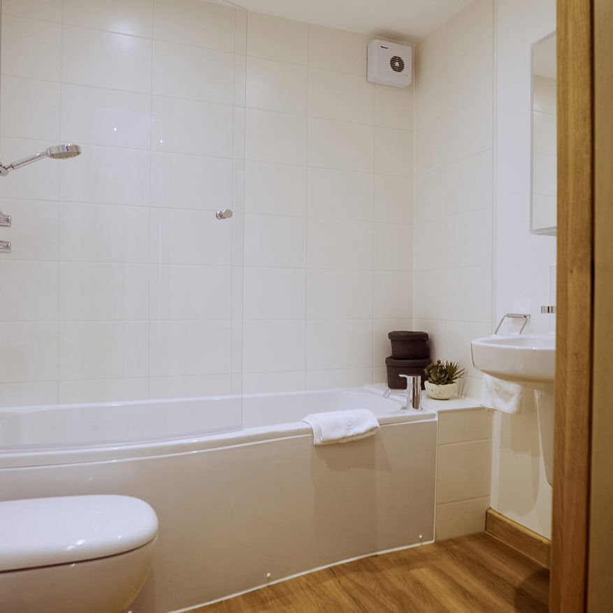 Poolside Deluxe Apartment